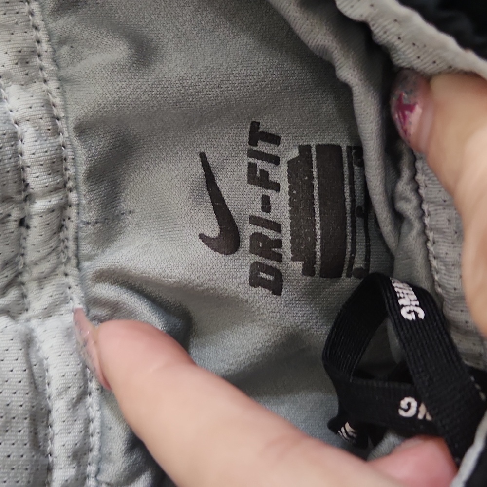 Nike Dri fit shorts - Picture 3 of 5